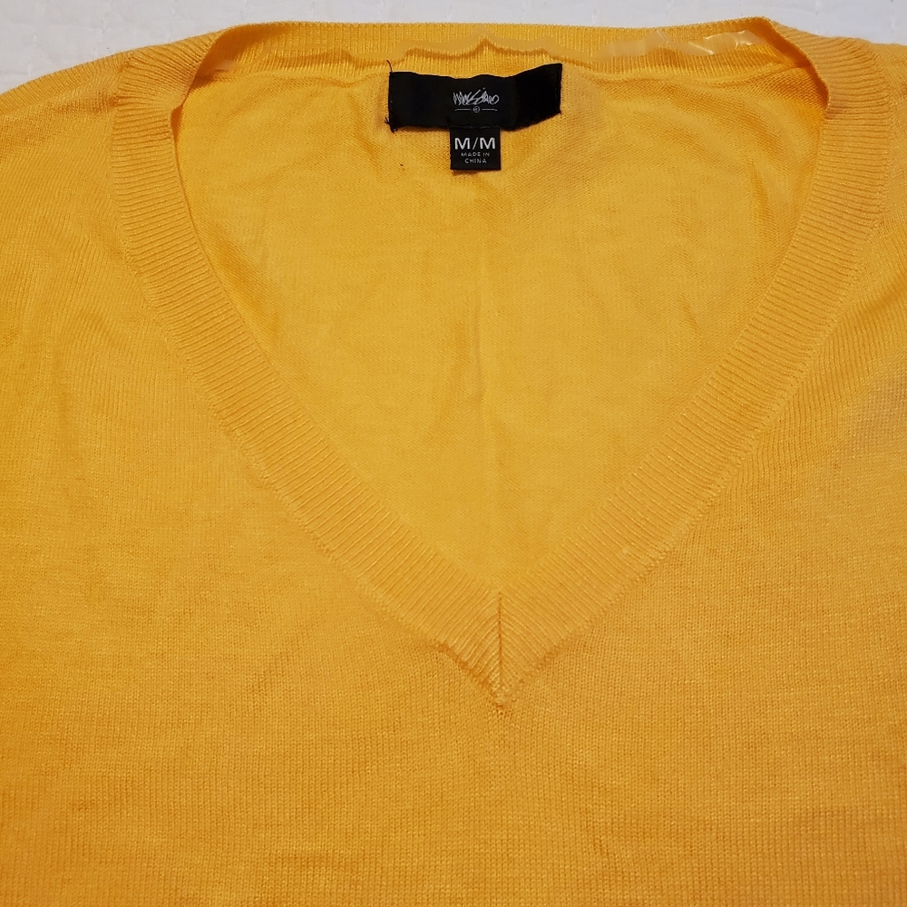Sweater - Picture 3 of 4